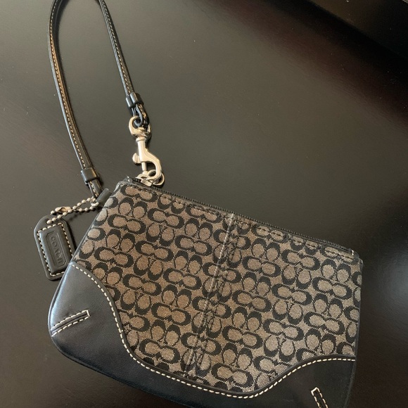 Coach Wristlet - Picture 2 of 5